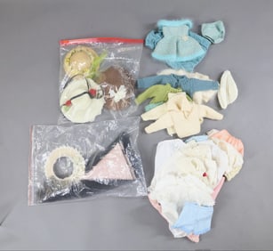 CONTEMPORARY ARTIST DOLLS - CLOTHING.