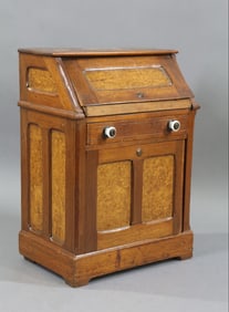 CHILD/DOLL ANTIQUE FURNITURE