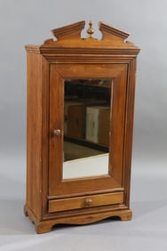 CHILD/DOLL ANTIQUE FURNITURE