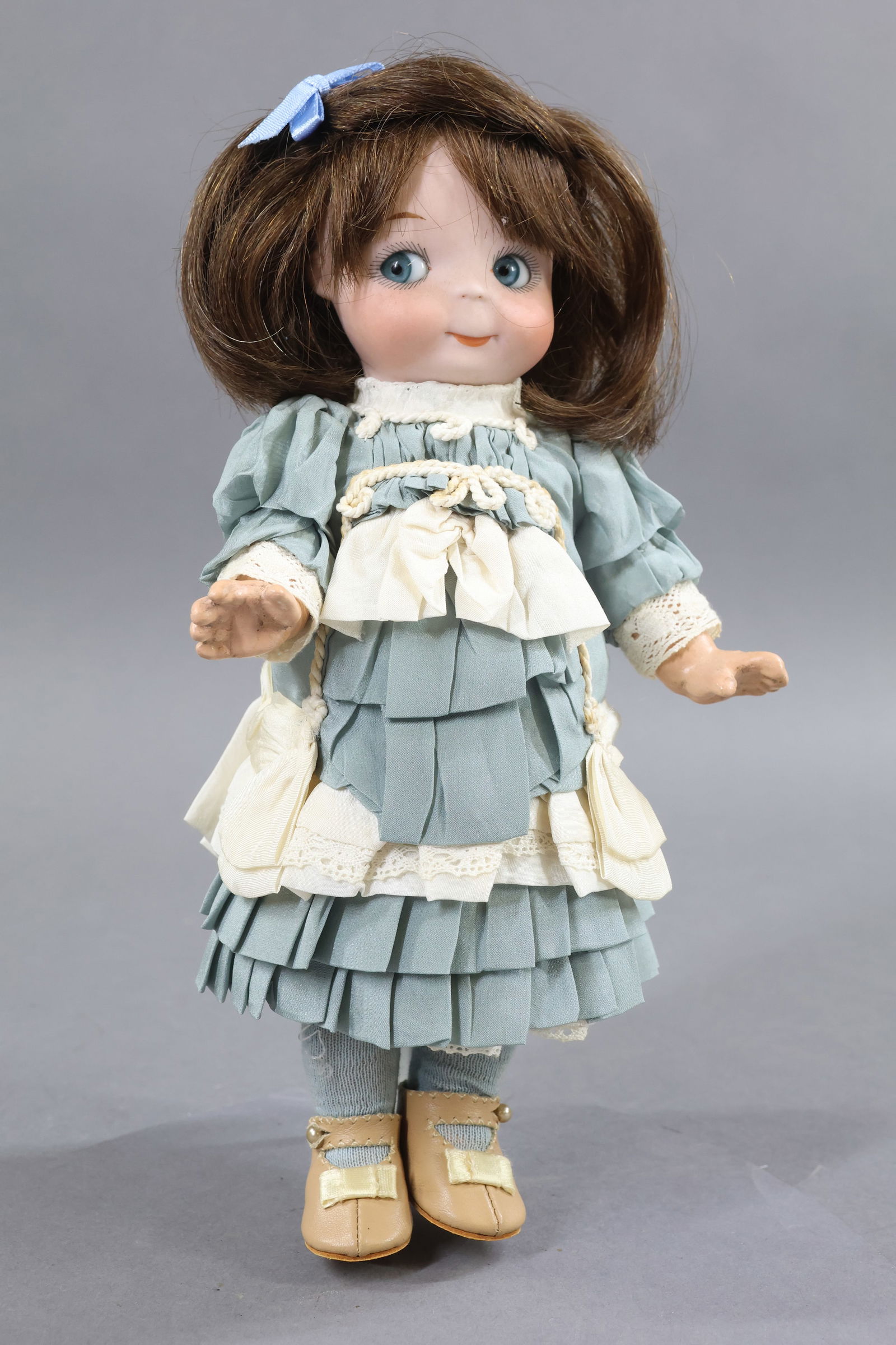 BISQUE GOOGLY EYE DOLLS. (1 of 9)