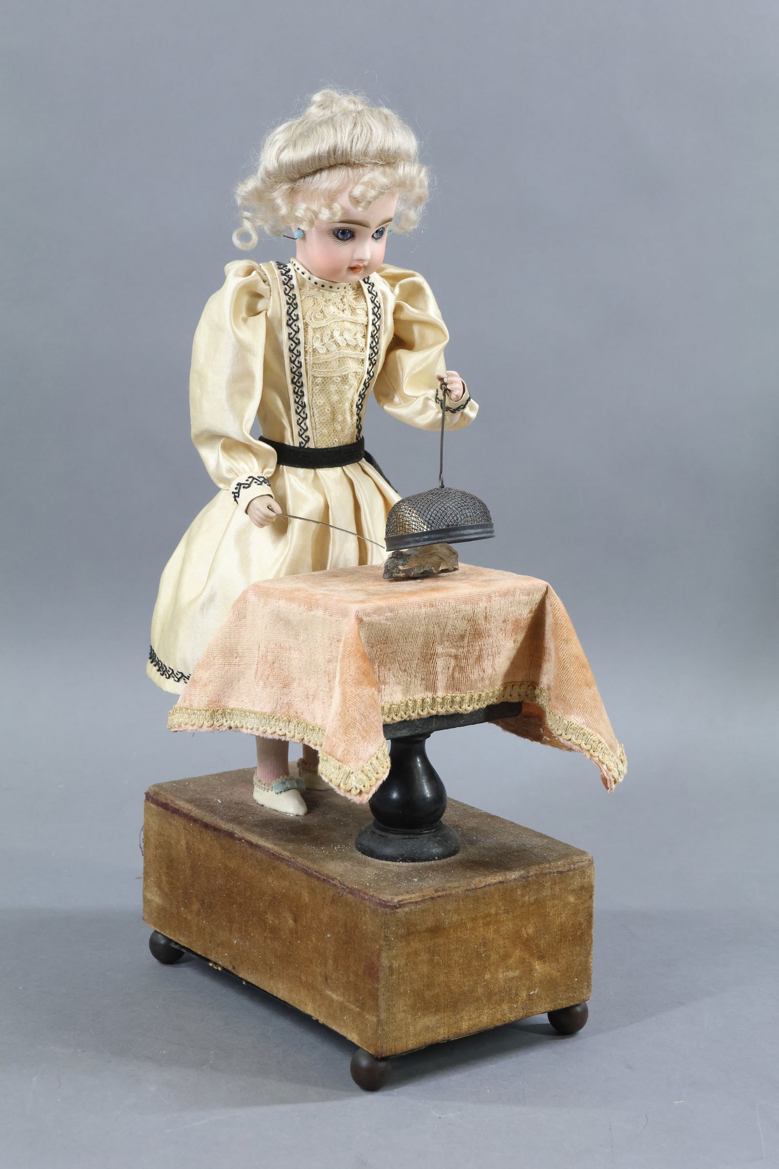 AUTOMATON. (1 of 12)