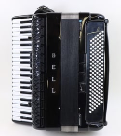 Bell Professional Line 120 Bass Accordian