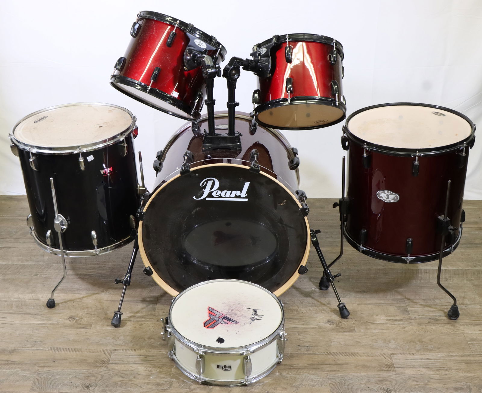 Pearl Vision Drum Kit with 2nd Floor Tom: Pearl Vision drum kit with SST birch ply shell, red finish. Pearl Vision drums included: 22x18 kick drum, 12x9 and 13x10 rack toms, plus 16x16 floor tom. Kit has Rhythm Arts 14x5.5 snare and a 2nd flo