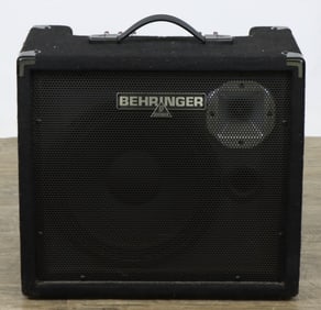 Behringer Ultratone K900FX Amplifier