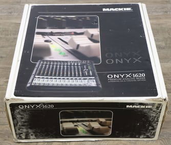 Mackie Onyx 1620 Analog Mixer