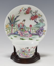 Chinese Famille Rose Porcelain Teacup and Saucer
