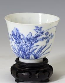 Chinese Porcelain Month Cup