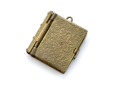 Civil War Era Gilt Locket