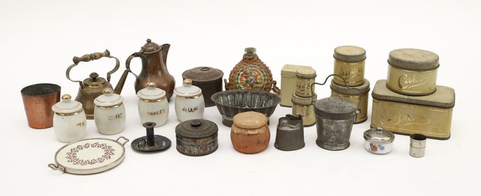 Miniature Doll Kitchenwares