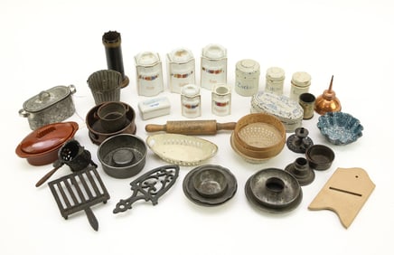 Miniature Doll Kitchenwares