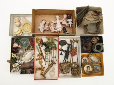 Miniature Doll Decoratives and Housewares