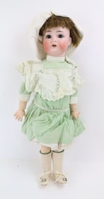 Kammer & Reinhardt / Simon & Halbig Walking Doll