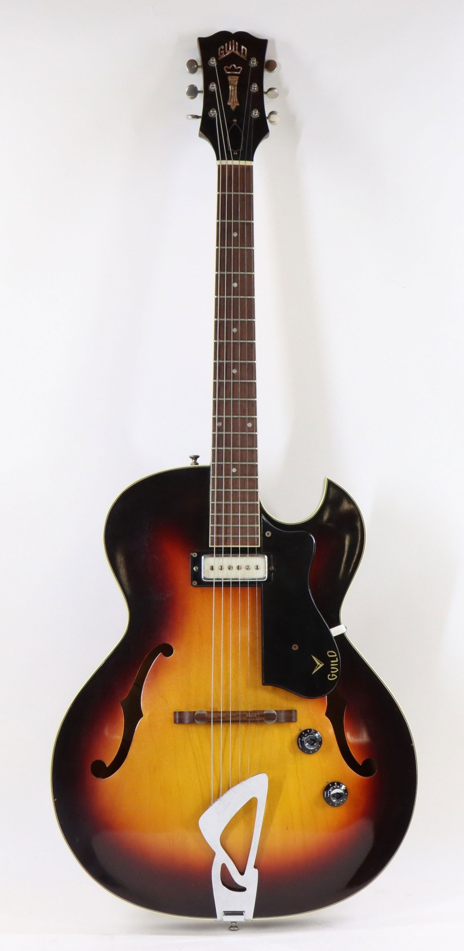 Guild T100 Electric Guitar (1 of 20)