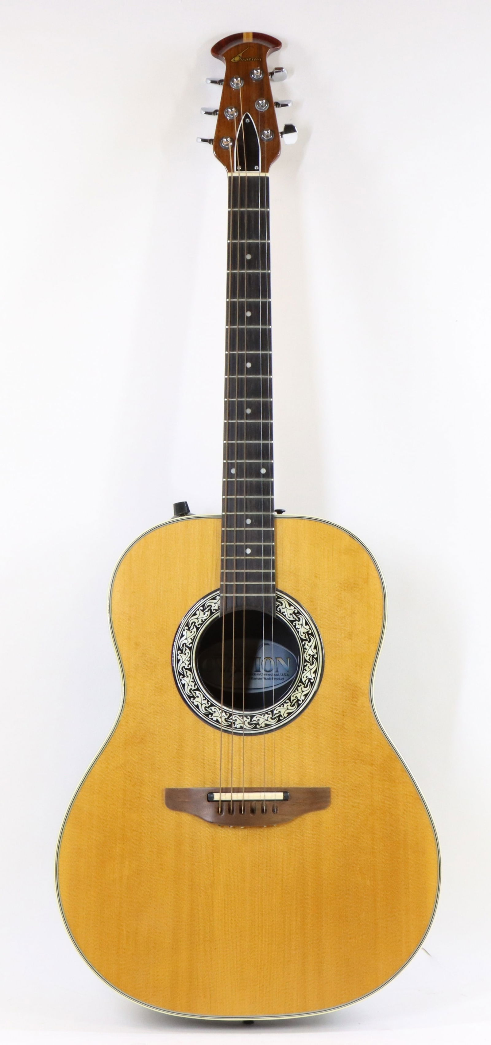 Ovation 1621 Acoustic/Electric Guitar (1 of 14)
