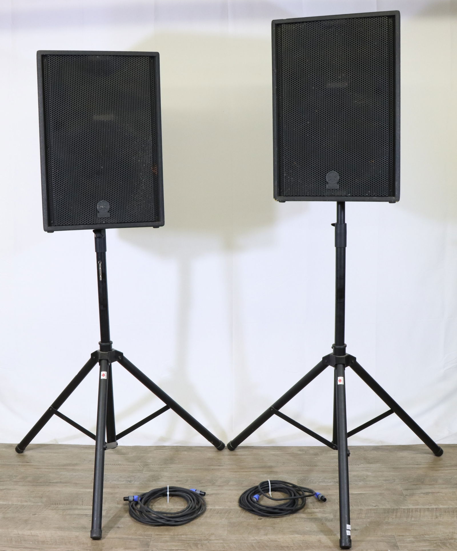 Yamaha C115V PA Speakers (pair) (1 of 15)