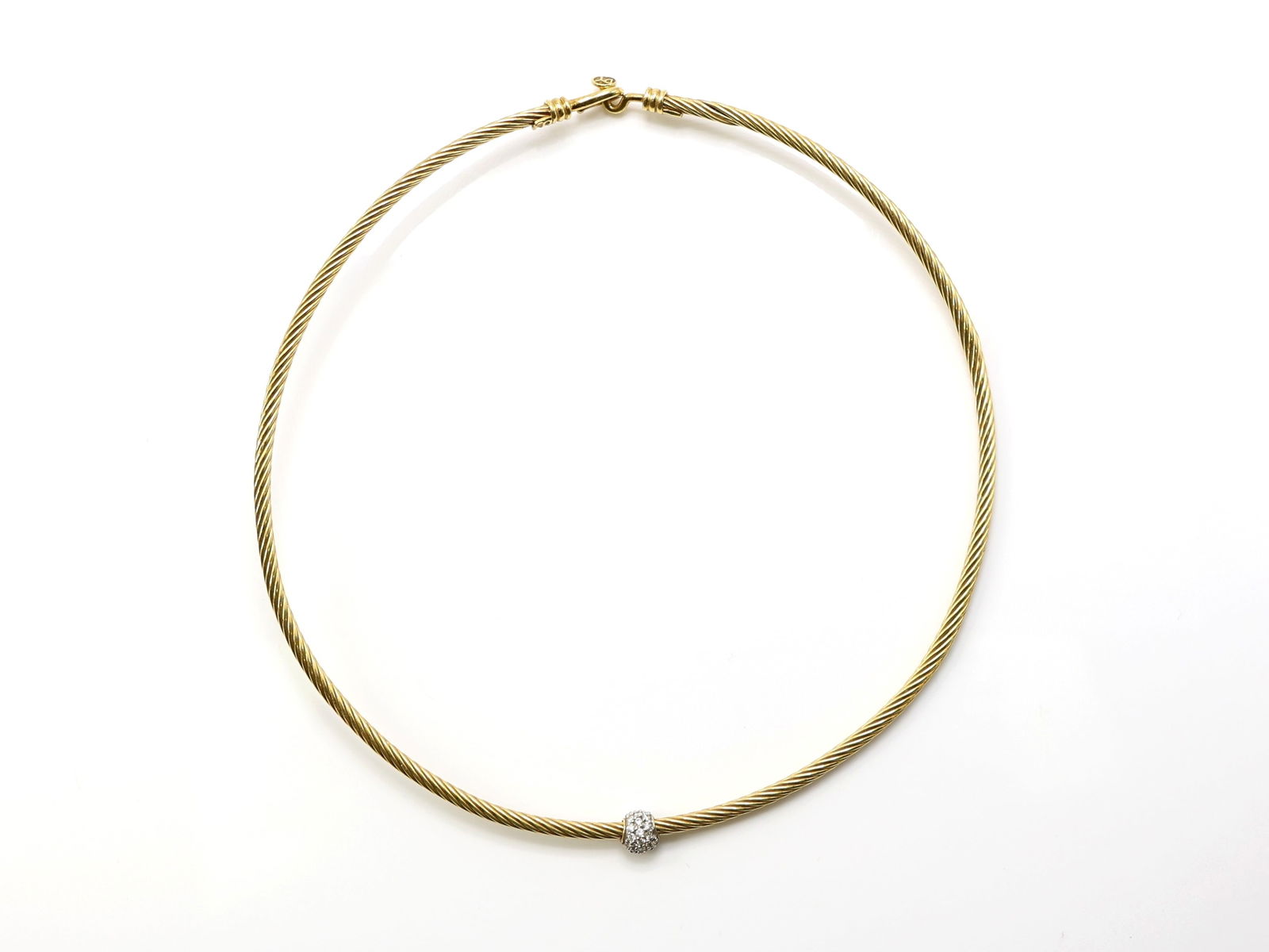 David Yurman 18k YG Diamond Necklace: David Yurman 18k yellow gold cable collar necklace with diamond pavé center station, interior diameter 5", 11.5dwt.