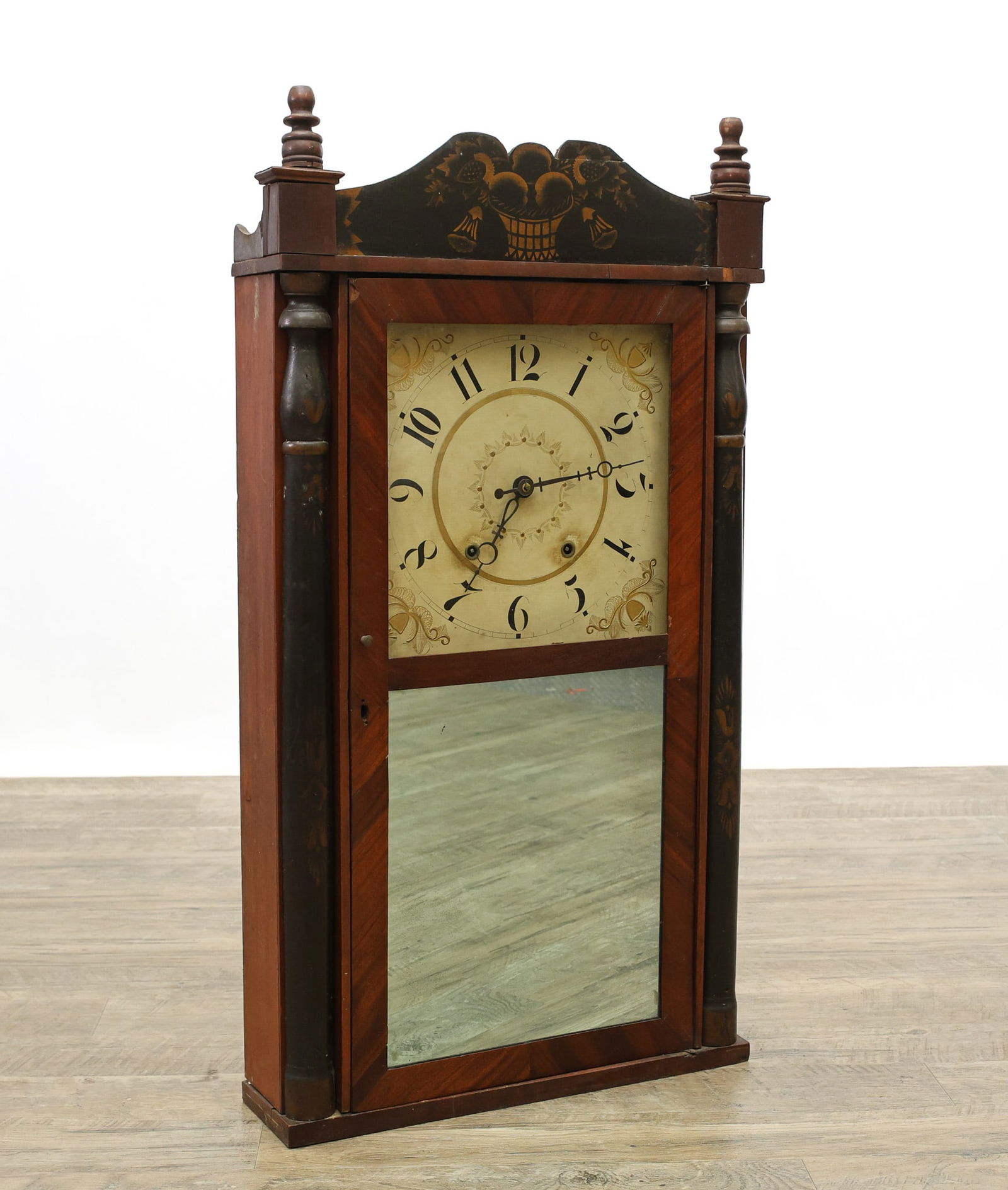 Bassett and Gibbs Connecticut Shelf Clock (1 of 13)