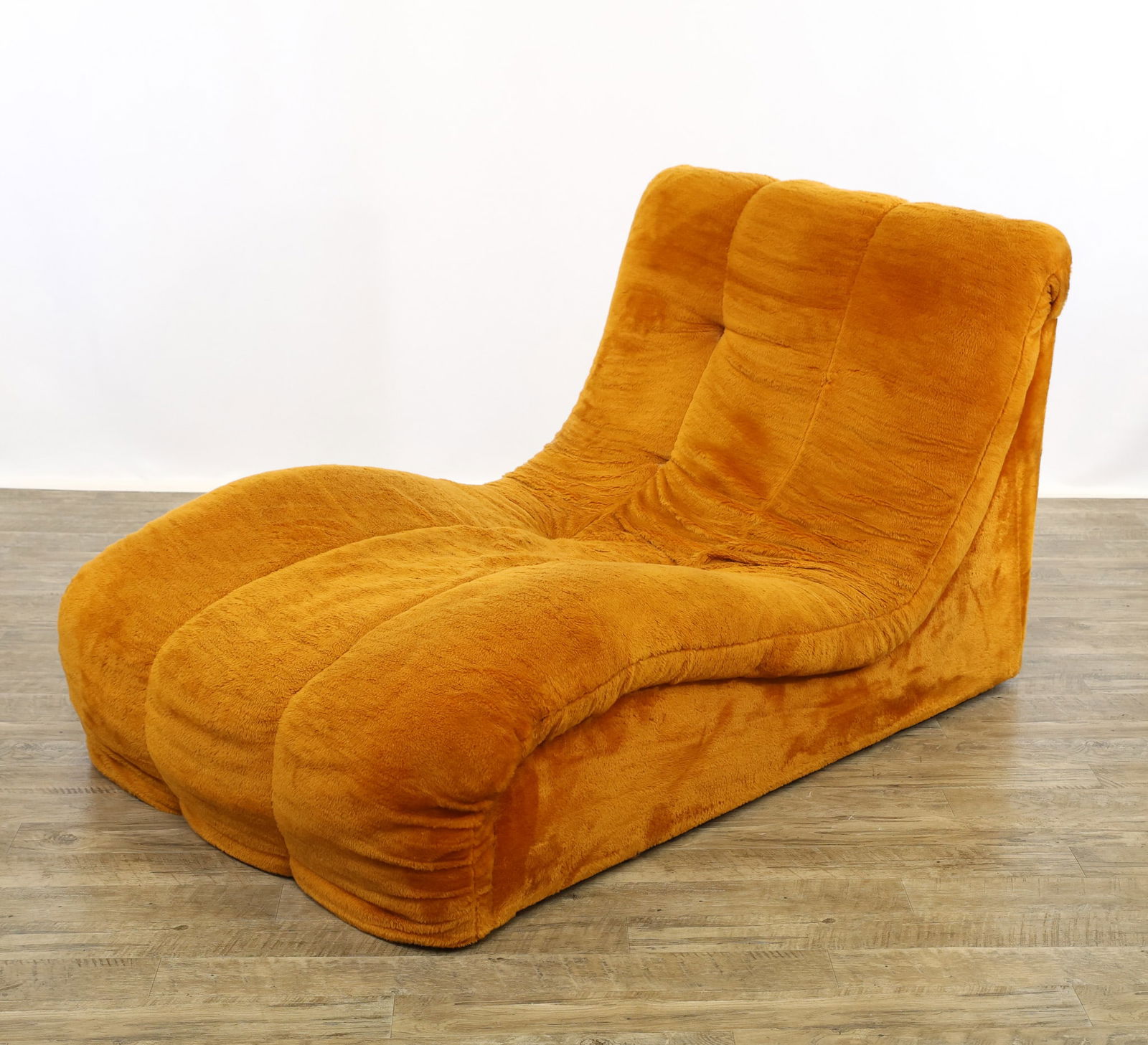 Overstuffed Chaise Lounge (1 of 16)