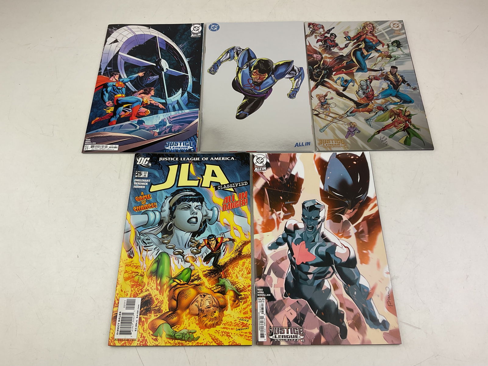 DC Comic Book Assortment - 7
