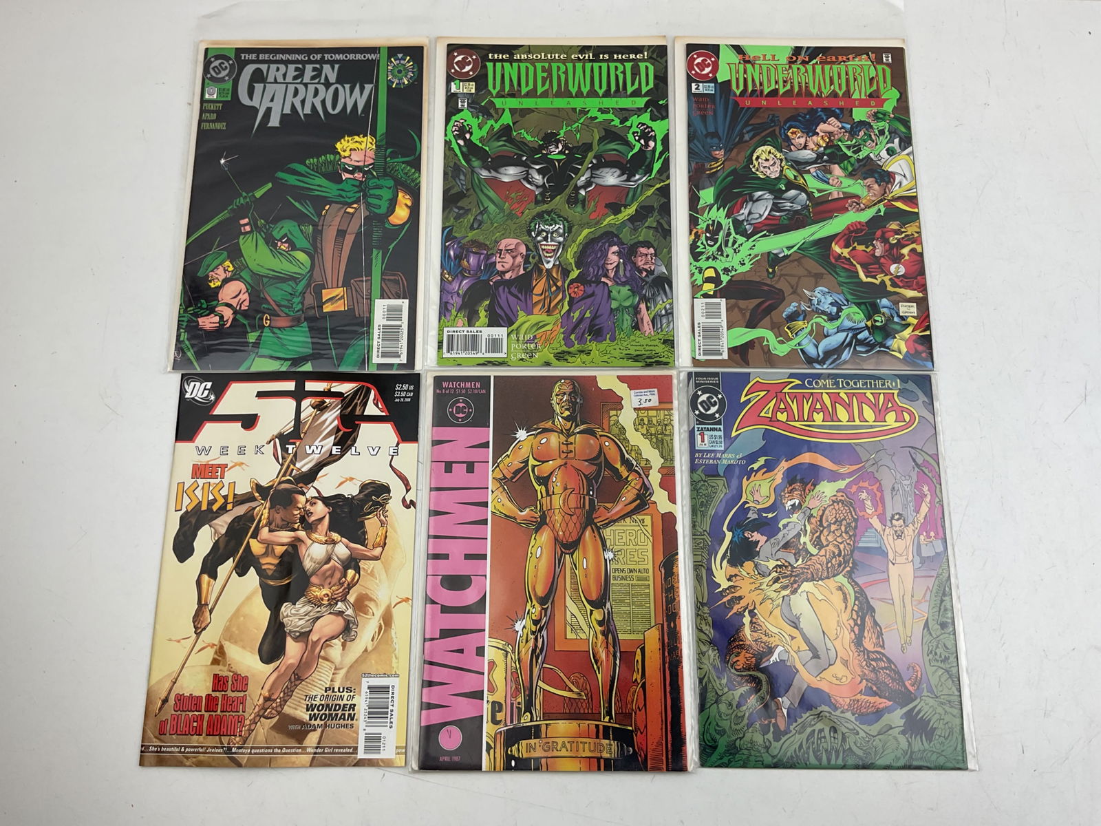 DC Comic Book Assortment - 12