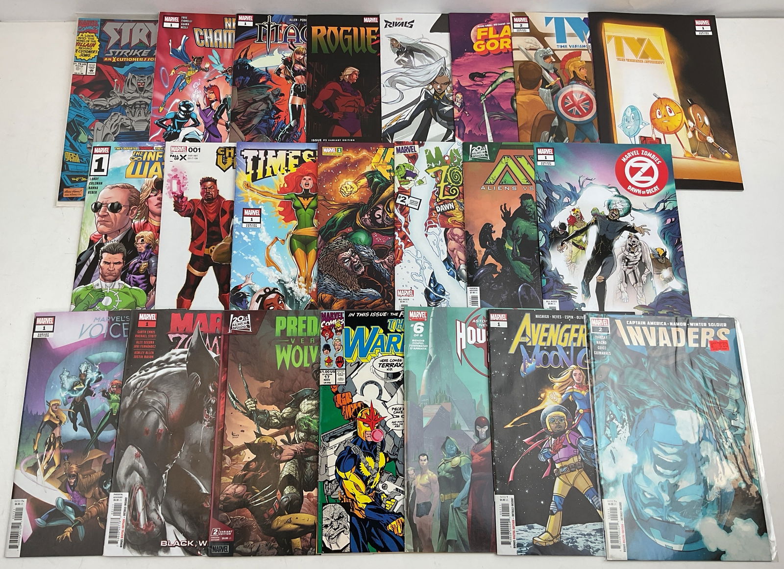 Marvel Comic Book Assortment (1 of 5)