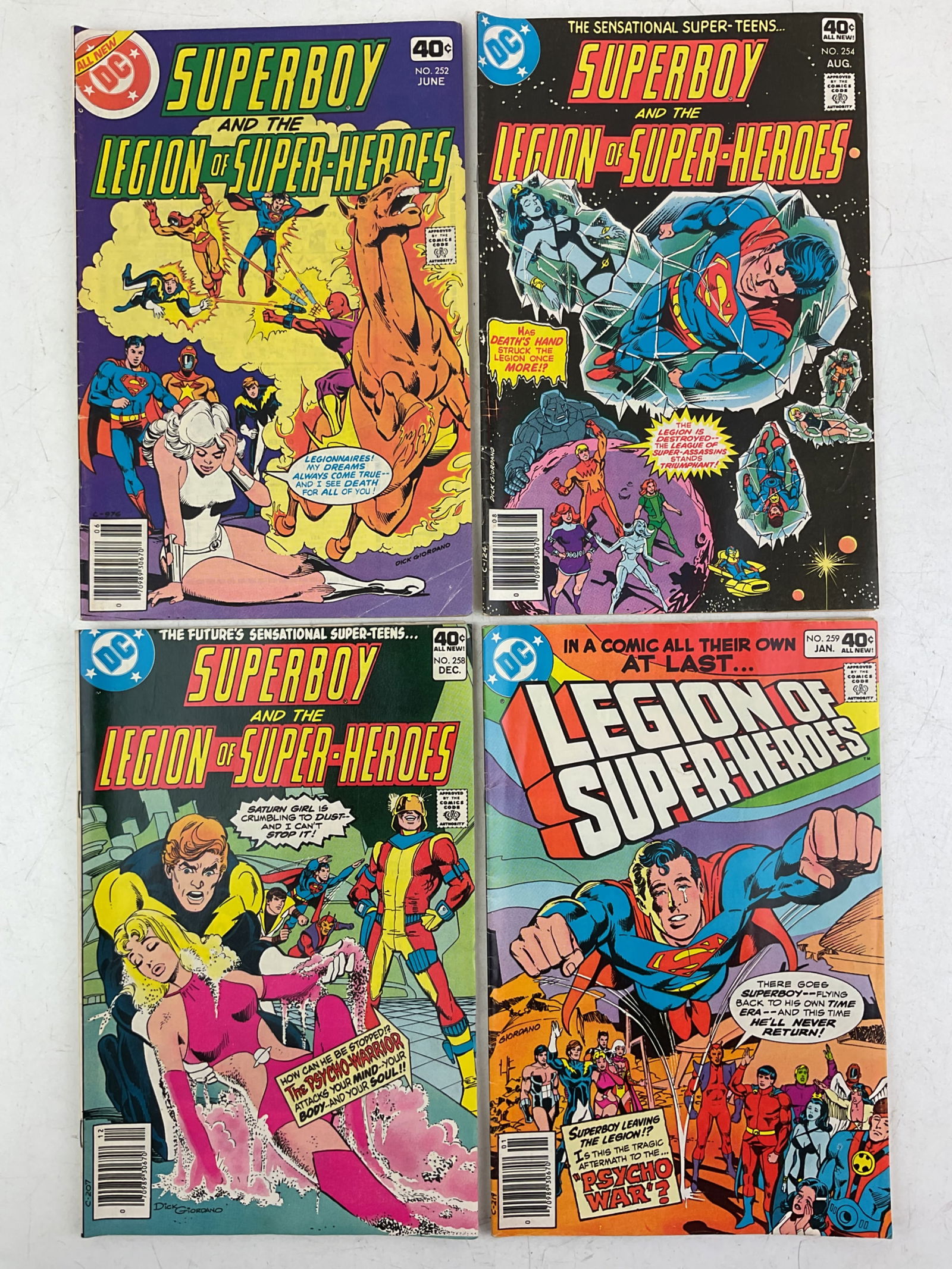 Assorted DC Comics - 5
