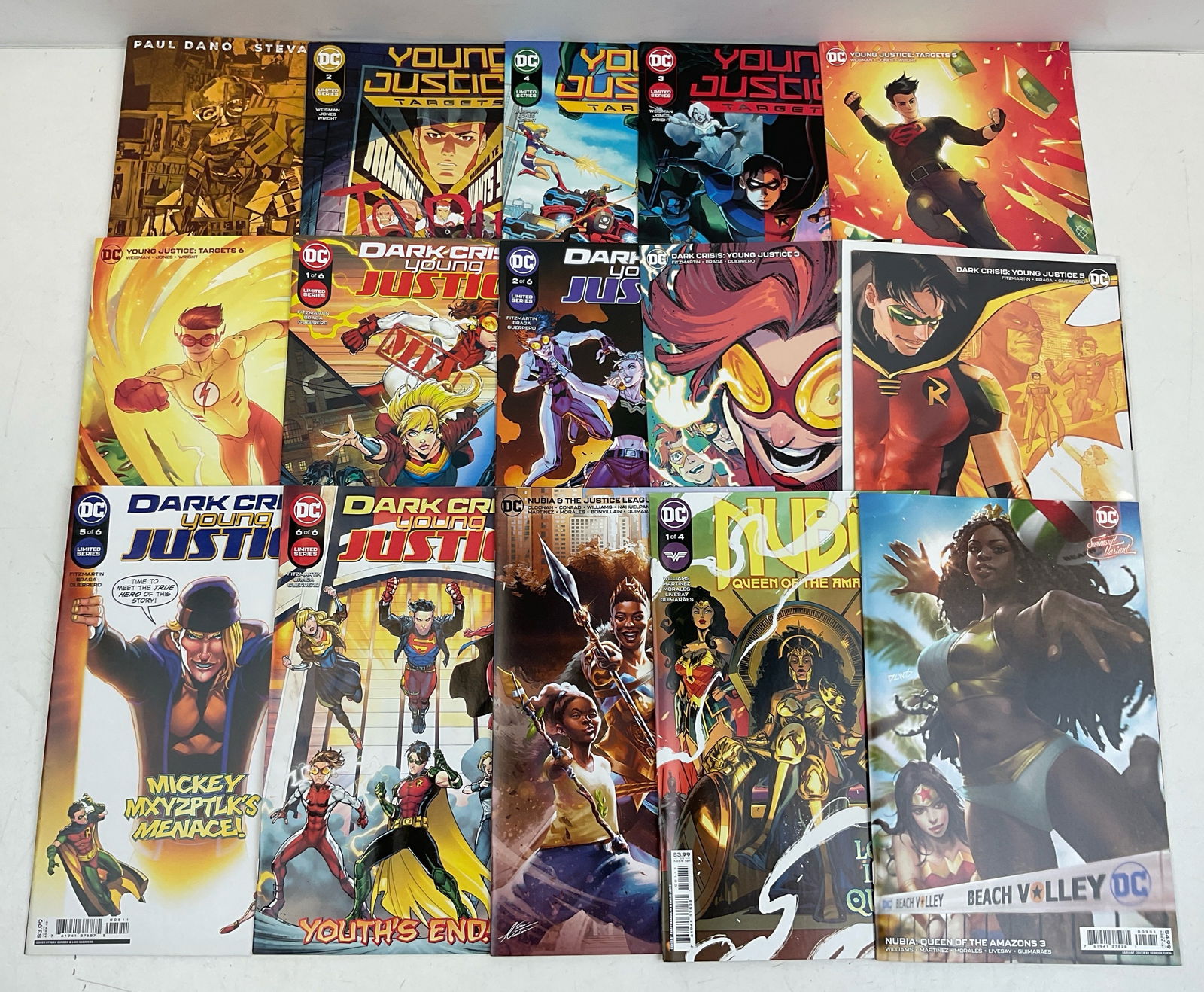 DC Comic Book Assortment - 10