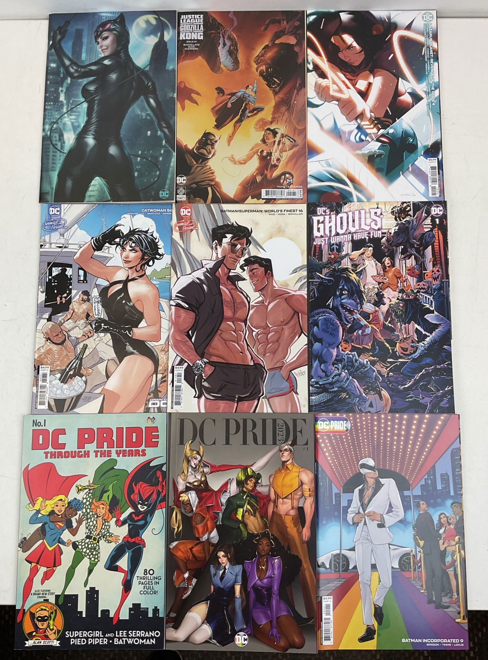DC Comic Book Assortment - 5