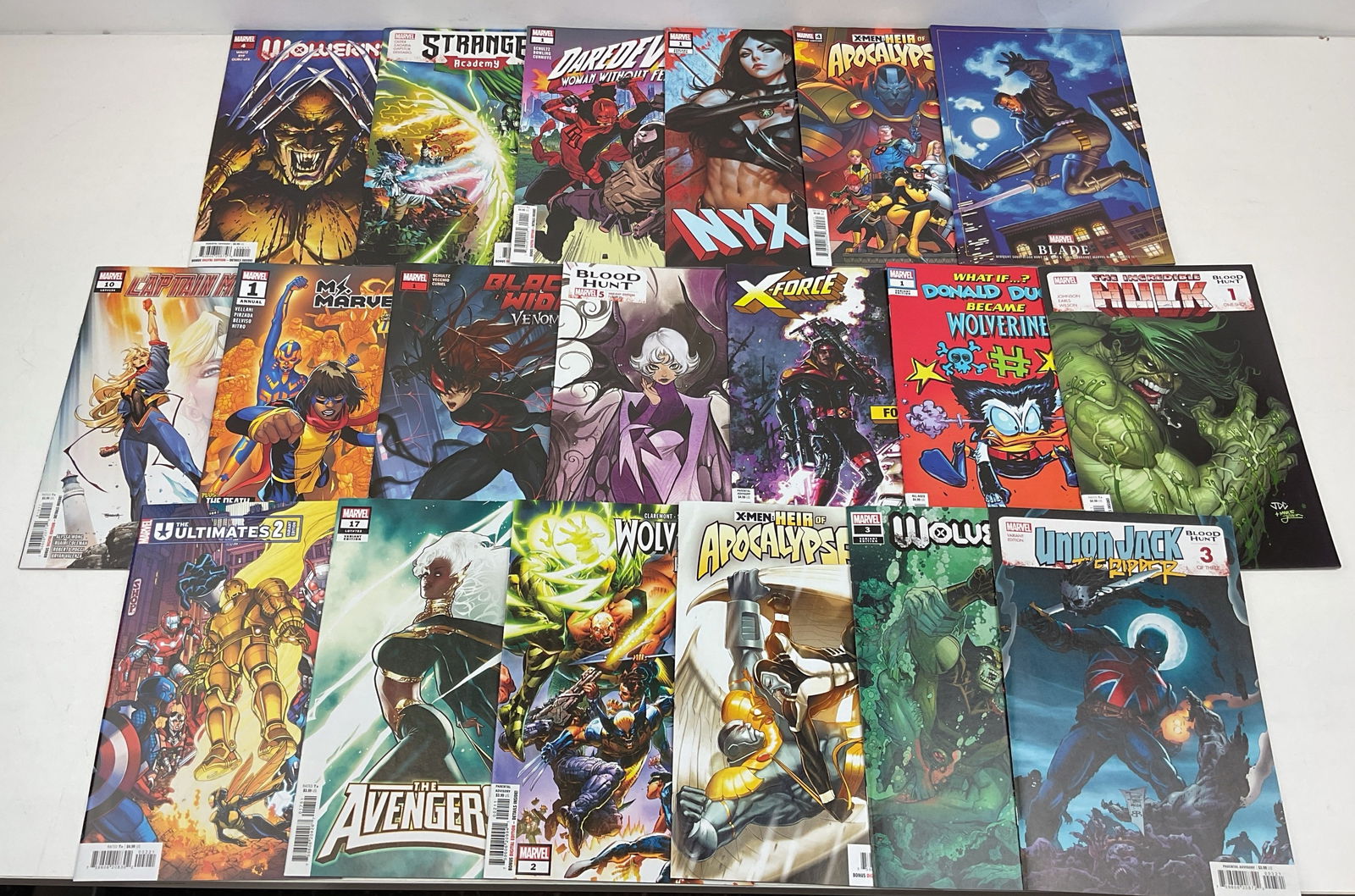 DC Comic Book Assortment - 10