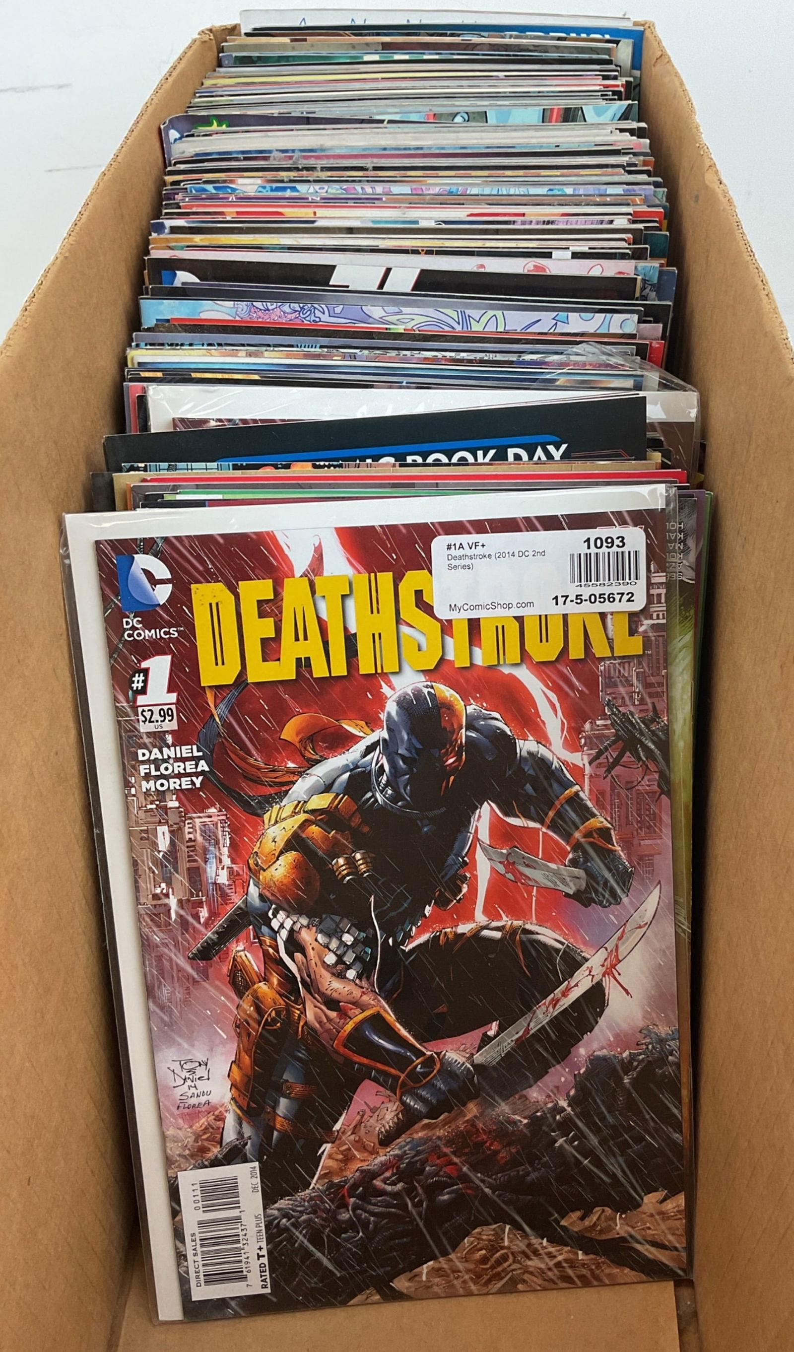 DC Comic Book Assortment: Assorted DC Comics including Flash, Omega Men, Justice League 3001, Poison Ivy and more. Condition varies.