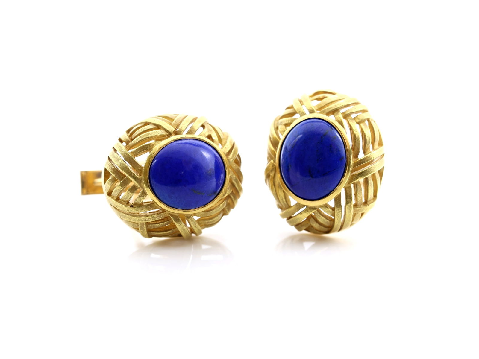 Merrin 18k YG Cufflinks: Merrin 18k yellow gold cufflinks set with oval lapis lazuli cabochons in an openwork woven design, mounted in 14k gold. 1" and 15.6dwt.