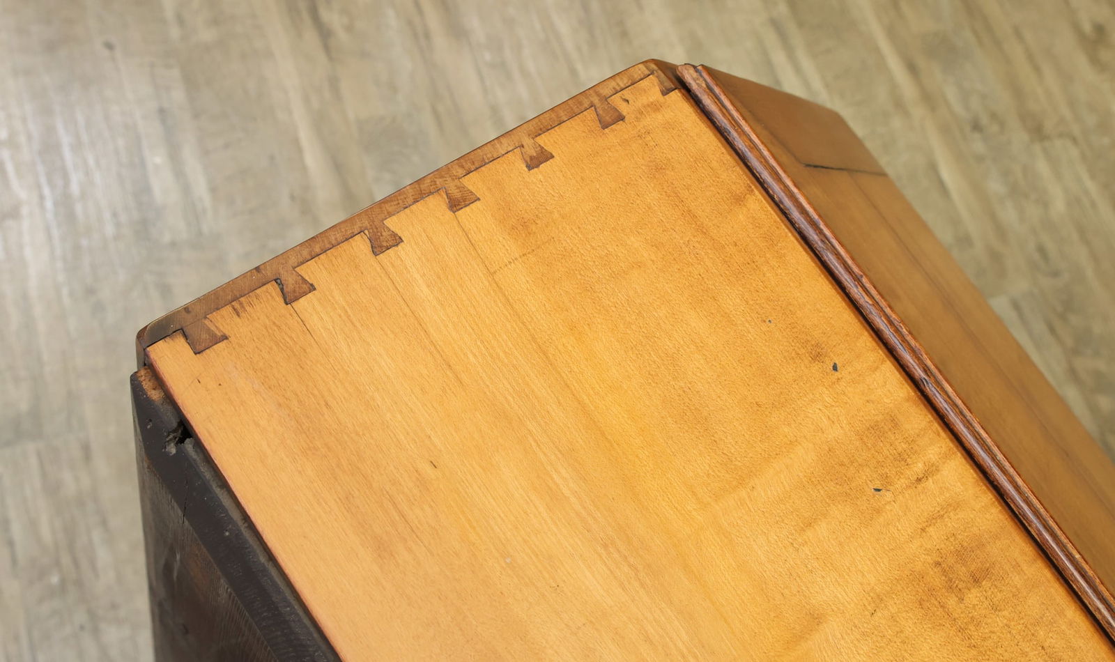 Hepplewhite Maple Slant-Front Desk - 13