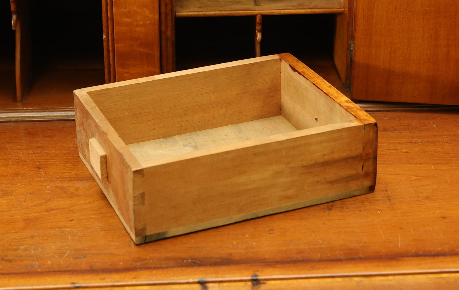 Hepplewhite Maple Slant-Front Desk - 6