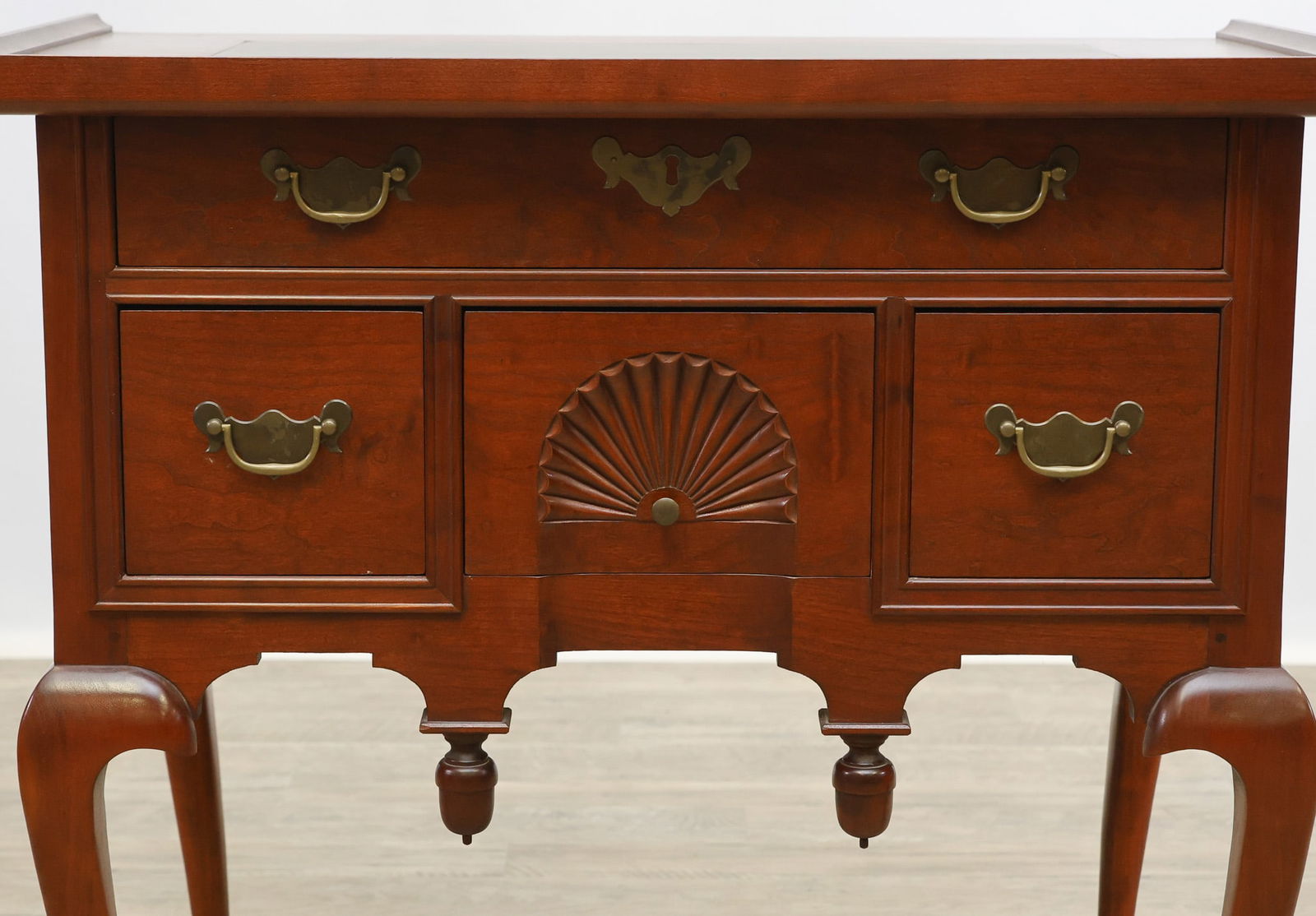 Eldred Wheeler Hand-Crafted Dressing Table - 3