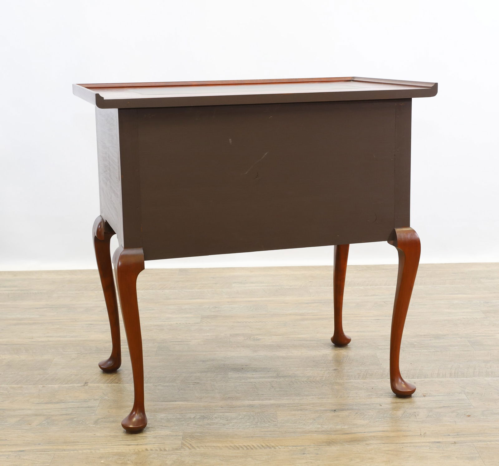 Eldred Wheeler Hand-Crafted Dressing Table - 6