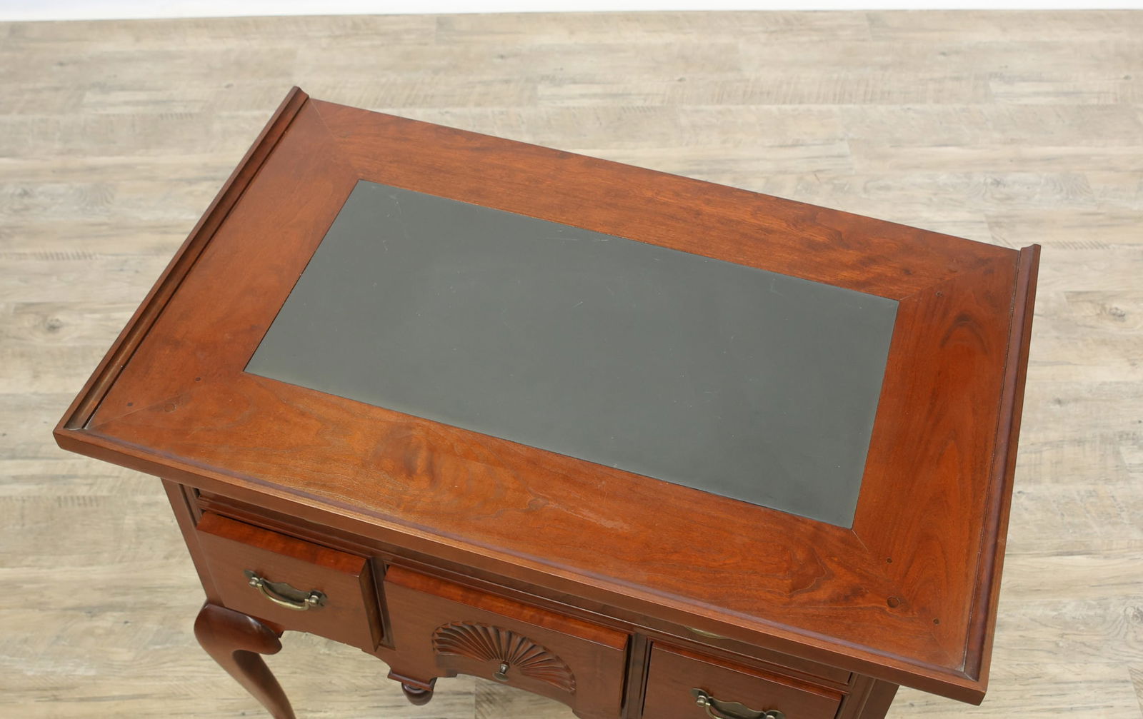 Eldred Wheeler Hand-Crafted Dressing Table - 7