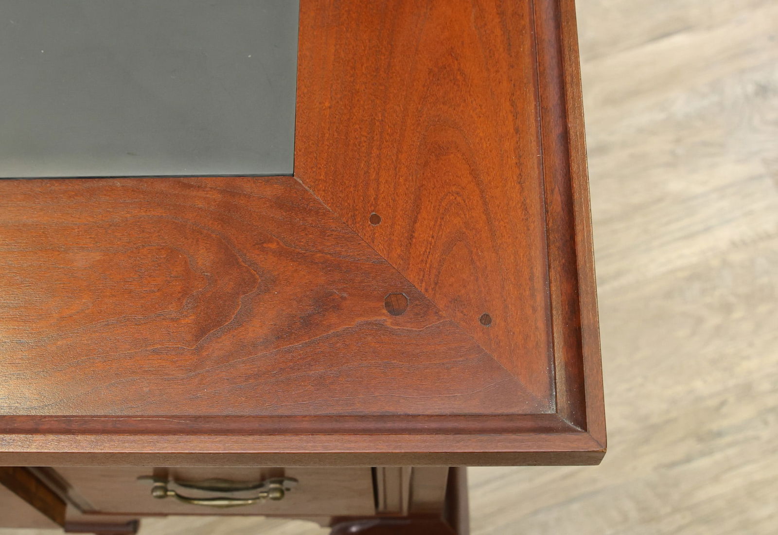 Eldred Wheeler Hand-Crafted Dressing Table - 8