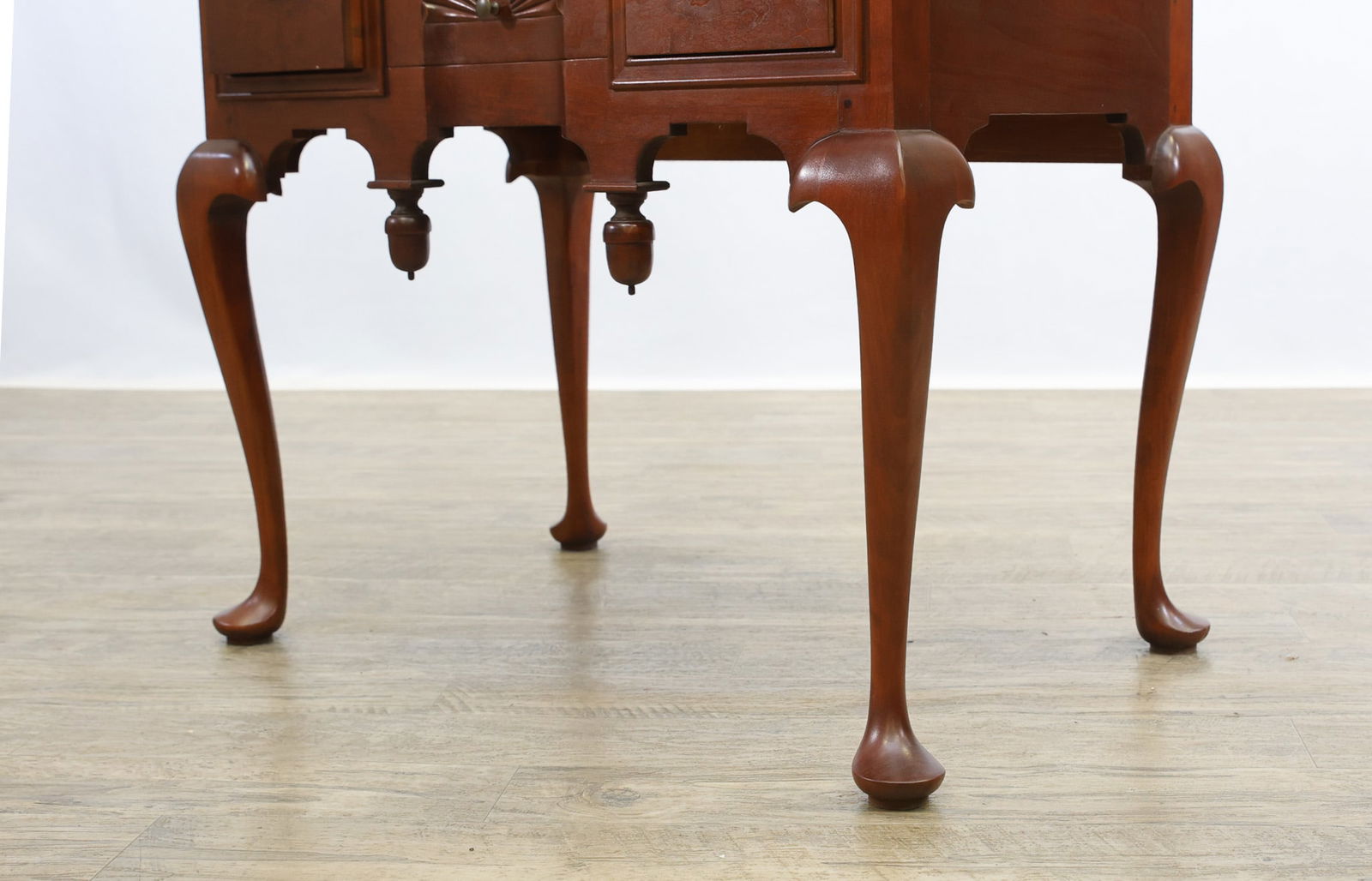 Eldred Wheeler Hand-Crafted Dressing Table - 9