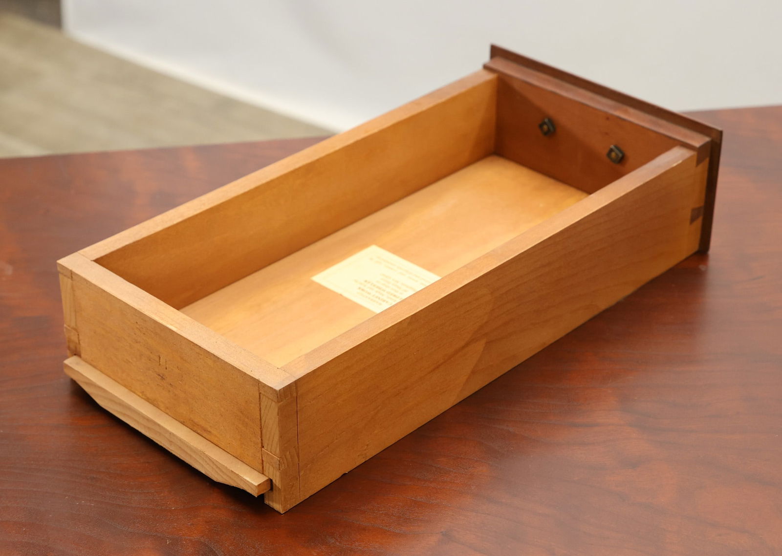 Eldred Wheeler Hand-Crafted Dressing Table - 10