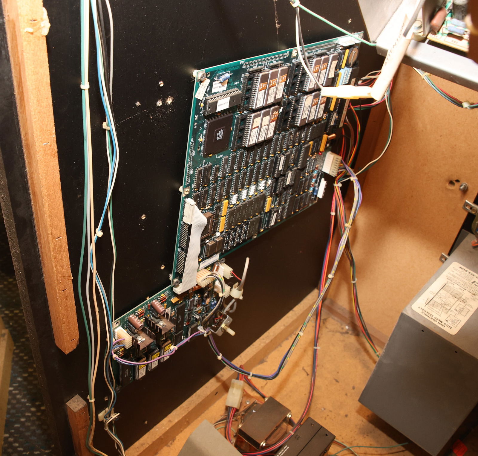 1990 Bally Midway Trog! Arcade Game - 12