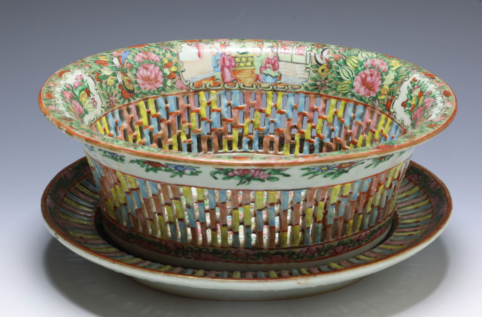 Chinese Rose Medallion Porcelain Chestnut Basket and Underplate (1 of 14)