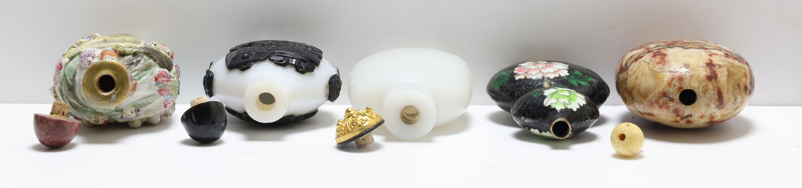 Chinese Snuff Bottles - 7