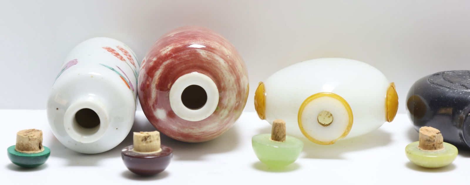 Chinese Snuff Bottles - 9