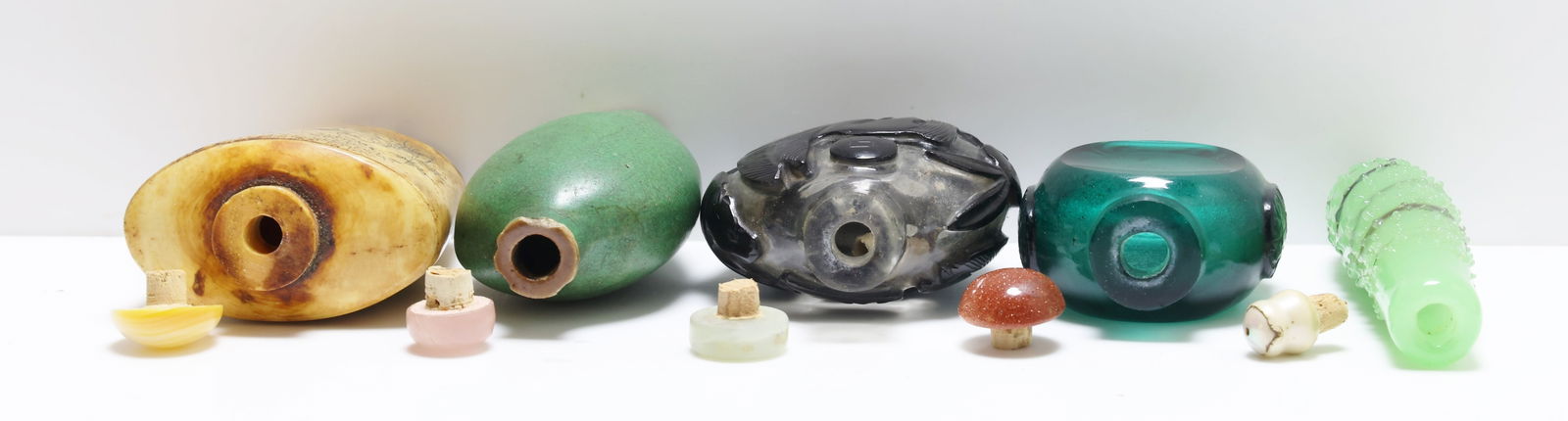 Chinese Snuff Bottles - 9