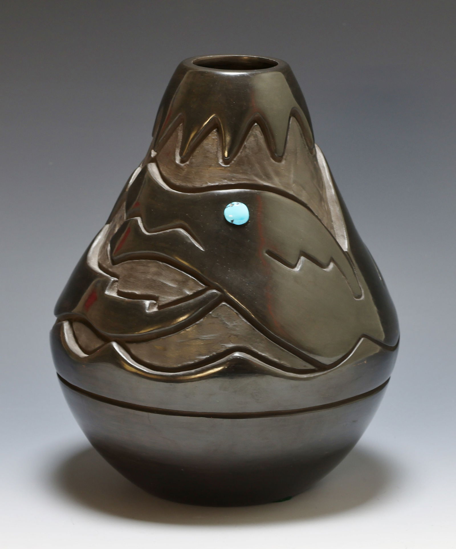 Phyllis and Marlin Hemlock Santa Clara Pueblo Pottery Vase (1 of 7)