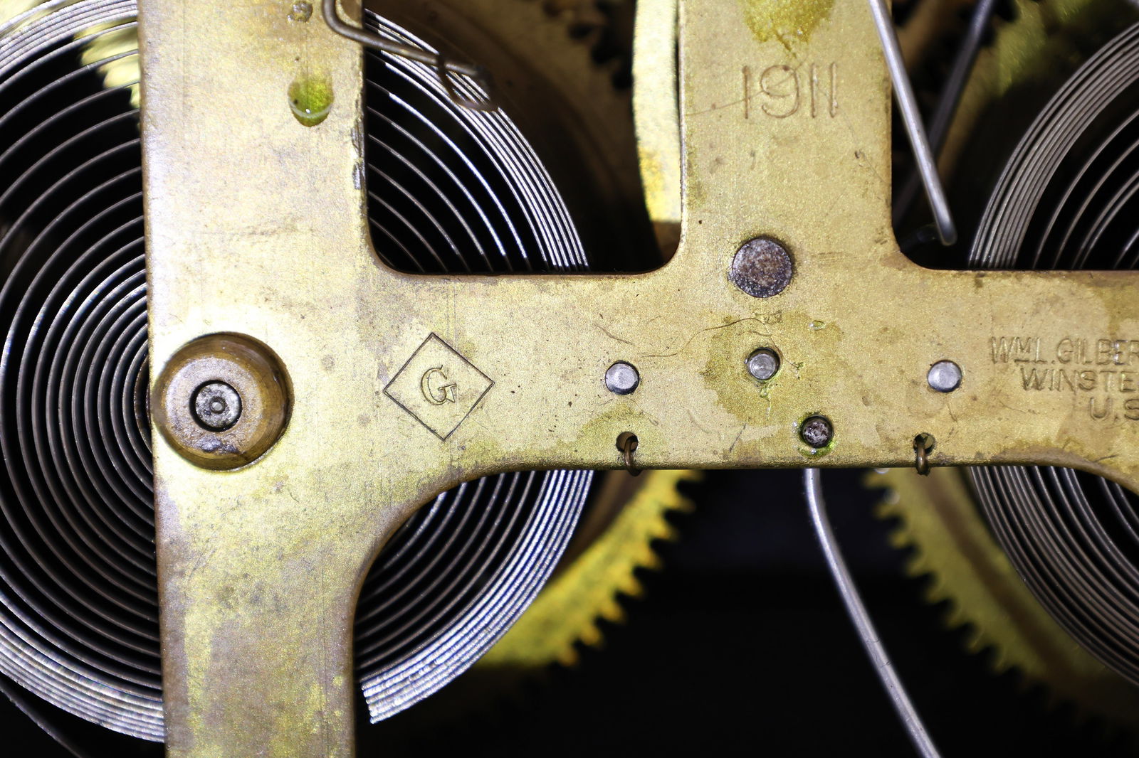 Gilbert Arts and Crafts Mantel Clock - 8