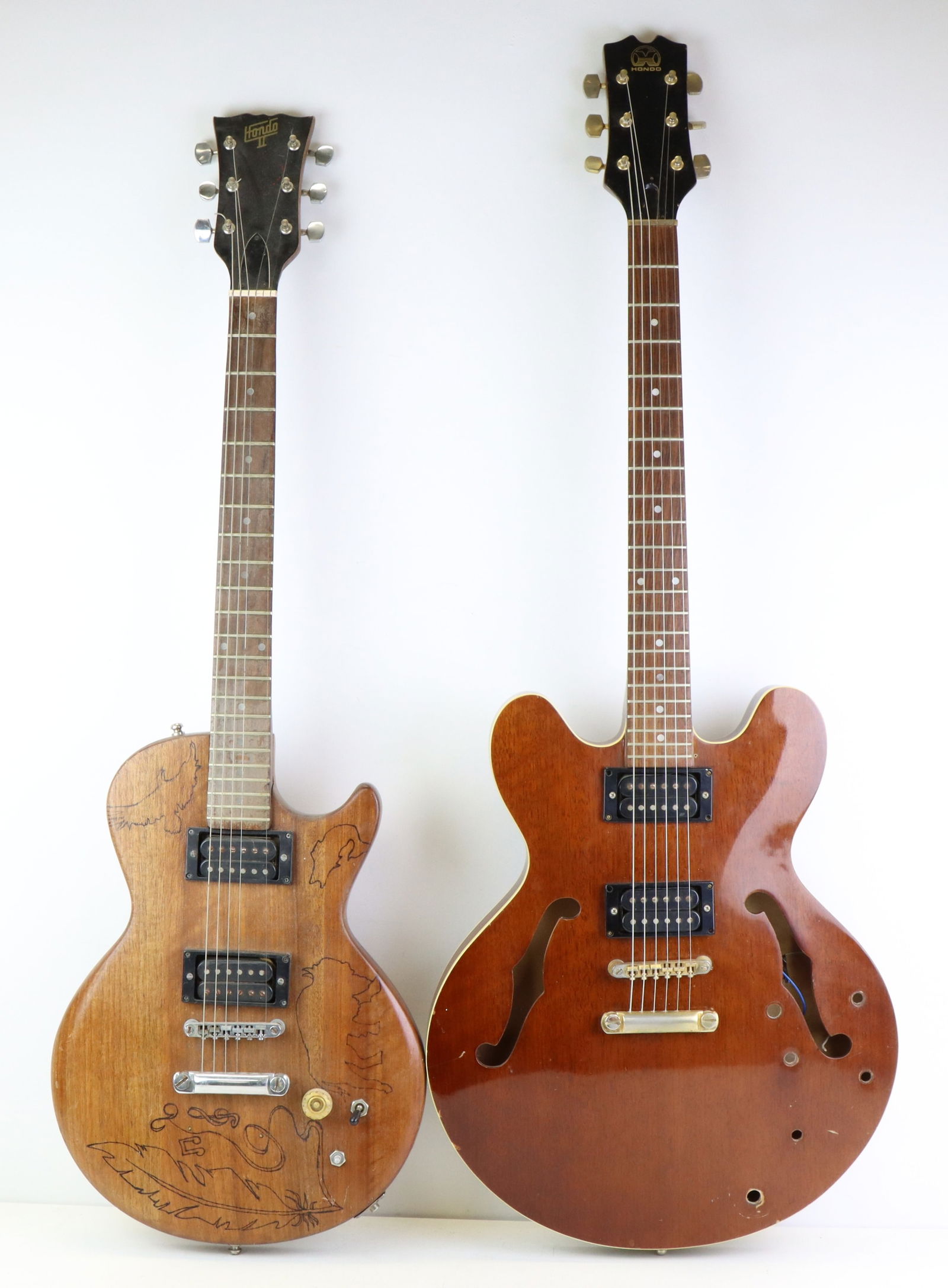 Lot of 2 Hondo Electric Guitars (1 of 20)