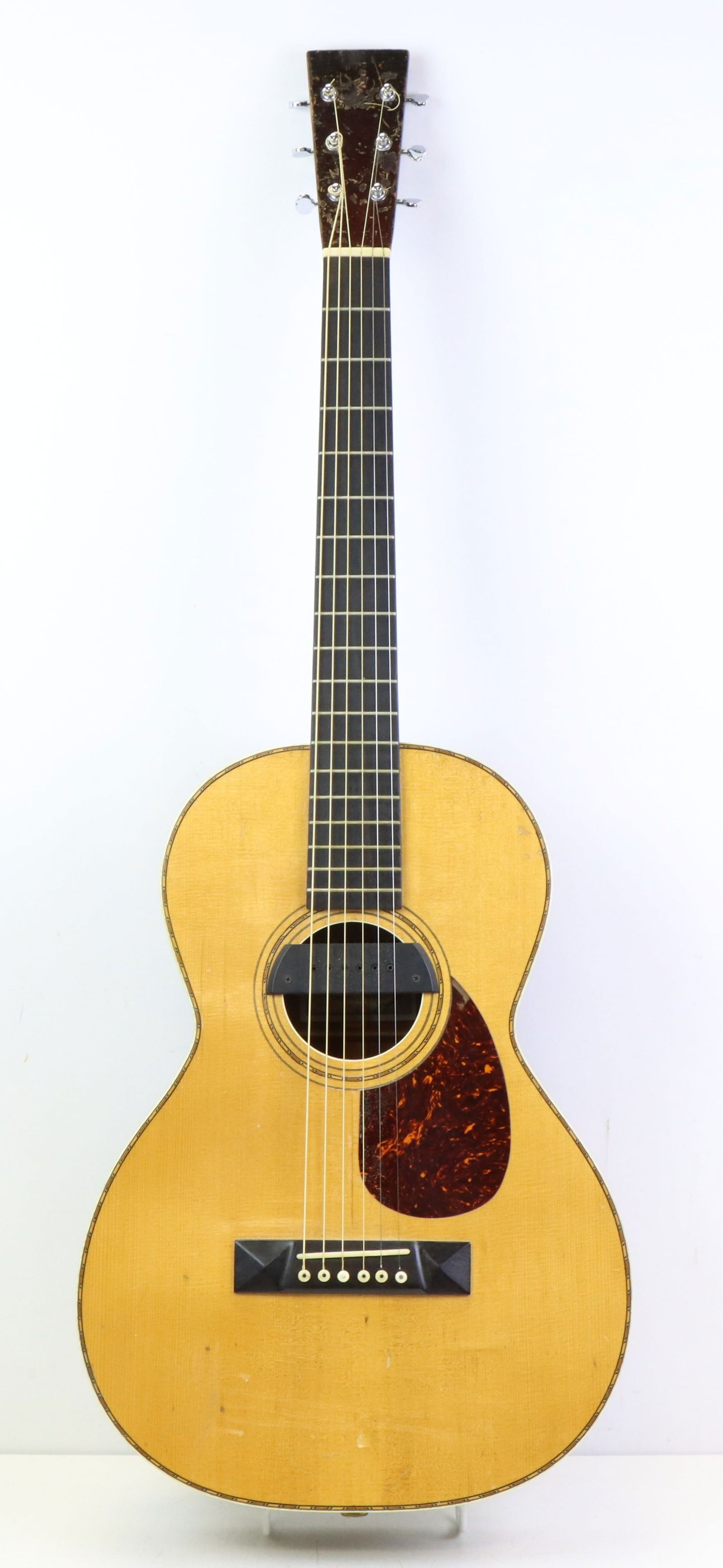 Hauver Acoustic Guitar (1 of 17)