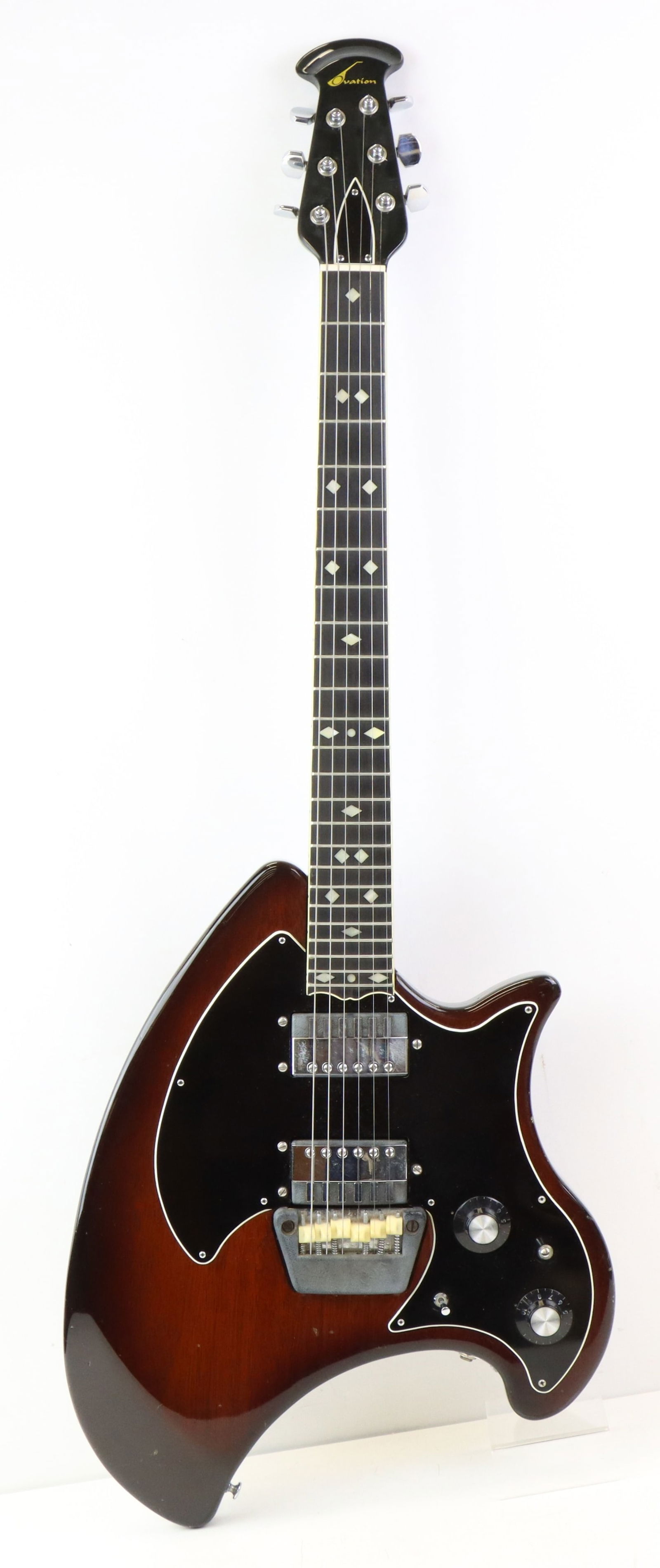 Ovation Deacon (1 of 14)