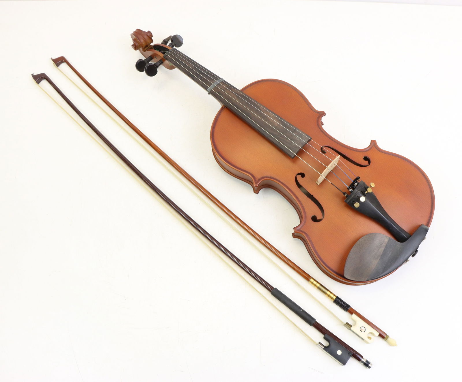 Custom Made Celtic Fiddle (1 of 17)
